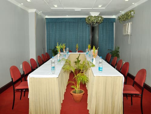 Mini Hall